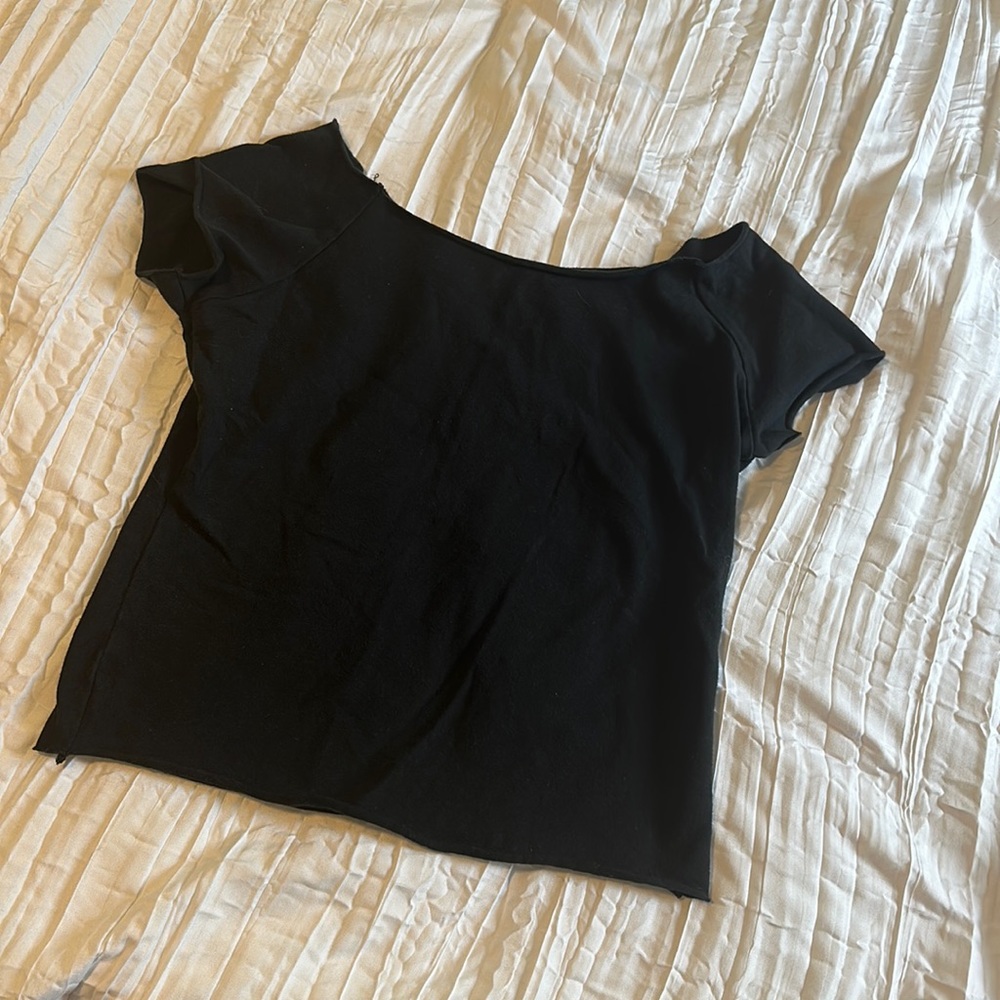 Brandy Melville Off the Shoulder Crop Tee